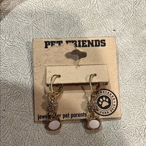 Pet friends cat head dangling earrings